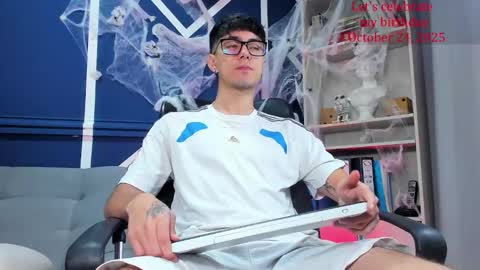 Etham online show from October 18, 2025, 2:07 pm