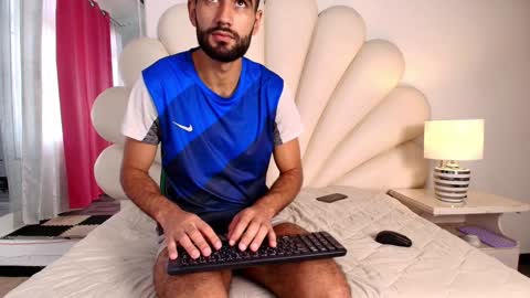 Ethan online show from January 17, 2025, 3:11 pm