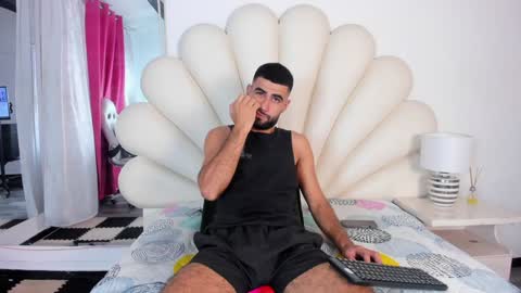 Ethan online show from February 2, 2025, 11:51 am