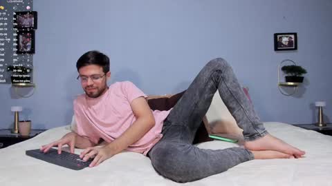 ADAM TAYLOR  ETHAN CAMBAL INDEPENDENT MODELS online show from January 3, 2025, 11:23 pm