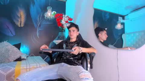 Ethan online show from December 19, 2025, 9:33 pm