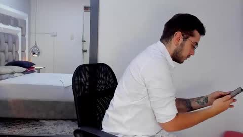 ethan_greys online show from January 11, 2026, 11:21 pm