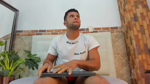 ethan helmut online show from January 20, 2025, 11:13 am