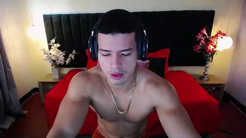 ETHAN RODGERS online show from September 17, 2025, 7:59 pm