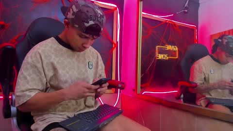 Ethan online show from October 26, 2025, 4:18 am