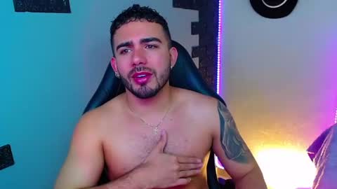 Snapshot of ethanhairy chatting on July 1, 2026, 7:24 pm Ethan online show from July 1, 2026, 7:24 pm