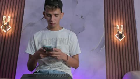 ethanhot_os online show from April 9, 2026, 6:24 pm