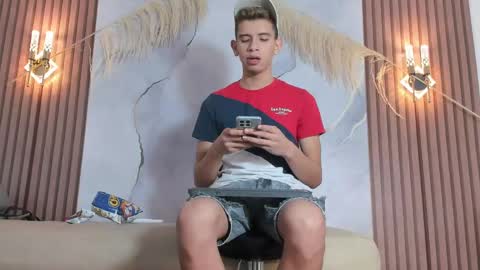 Snapshot of ethanhot_os chatting on April 18, 2026, 5:50 pm ethanhot_os online show from April 18, 2026, 5:50 pm