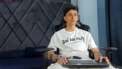 ethanlowell online show from March 31, 2026, 8:53 pm