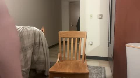 Snapshot of ethanmidleton chatting on April 24, 2026, 2:03 am ethanmidleton online show from April 24, 2026, 2:03 am