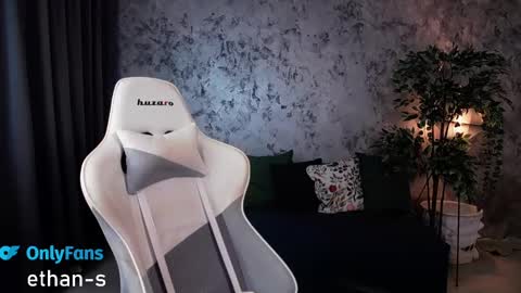 ethannns online show from December 8, 2024, 8:20 am