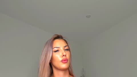 Snapshot of ethel_alen chatting on December 21, 2024, 2:26 pm Ethel online show from December 21, 2024, 2:26 pm