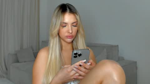 Snapshot of ethel_alen chatting on November 13, 2025, 1:43 pm Ethel online show from November 13, 2025, 1:43 pm