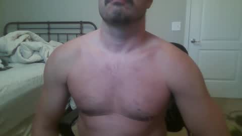 Snapshot of etim33 chatting on October 22, 2025, 6:40 pm etim33 online show from October 22, 2025, 6:40 pm