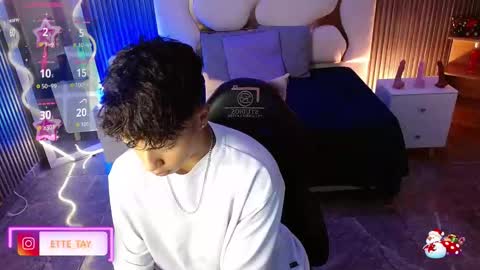 ette online show from December 15, 2025, 3:22 am