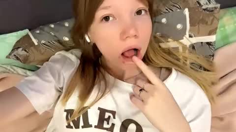 Lana online show from October 12, 2025, 5:28 am