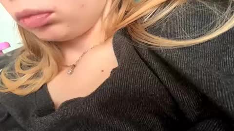 Lana online show from October 16, 2025, 8:15 am