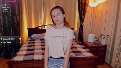 Kira and Kamila online show from October 3, 2025, 8:00 am