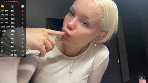 Snapshot of eugenierickel chatting on July 10, 2026, 1:21 am Alice online show from July 10, 2026, 1:21 am