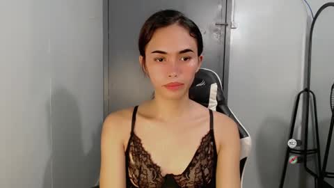 YELLA online show from December 13, 2024, 1:55 pm