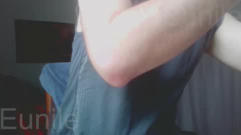 Snapshot of eunile chatting on December 23, 2025, 10:57 am eunile online show from December 23, 2025, 10:57 am