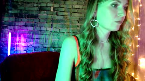 Liana online show from January 17, 2025, 4:57 pm