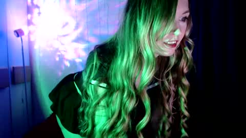 Liana online show from March 4, 2025, 1:38 pm