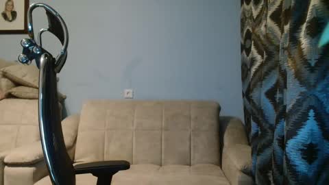 eva2323 online show from January 28, 2025, 5:22 am