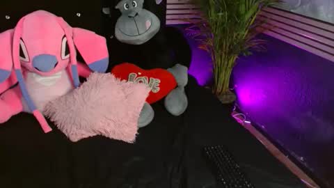 eva_06 online show from November 10, 2025, 11:26 pm