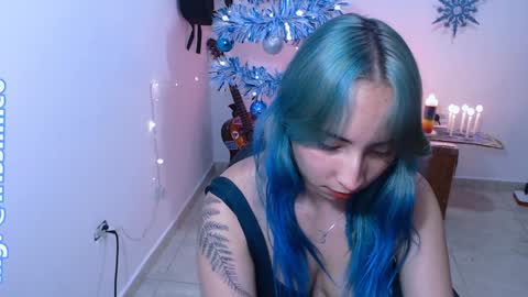 Iris Smile  independent model online show from December 7, 2024, 9:33 pm