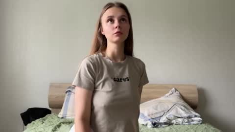 Eva Calvin online show from October 1, 2025, 4:40 am