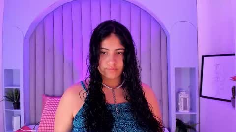 EVA DAEMON  online show from September 29, 2025, 11:37 am