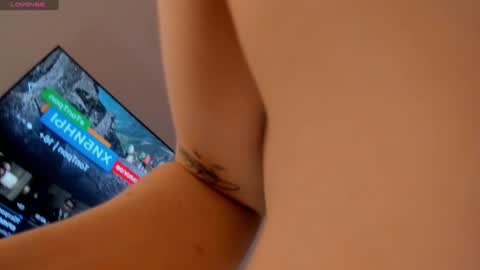 Snapshot of eva_davi chatting on December 12, 2024, 5:10 am Eva Davis online show from December 12, 2024, 5:10 am
