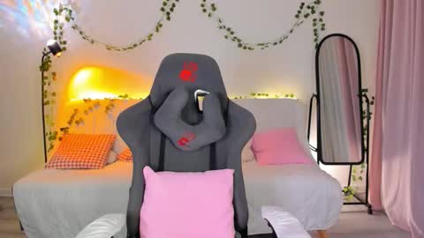 Snapshot of eva_davi chatting on September 21, 2025, 2:13 am Eva Davis online show from September 21, 2025, 2:13 am