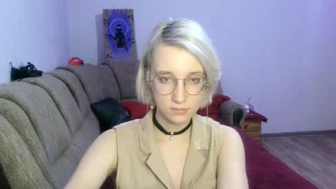 eva_forrest online show from January 26, 2025, 2:41 pm