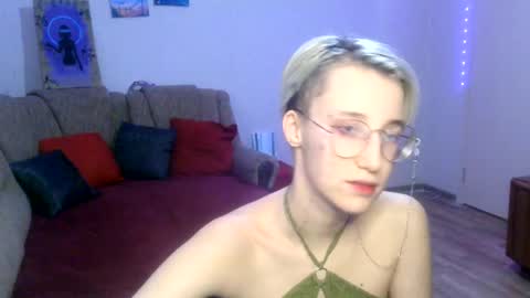 eva_forrest online show from March 1, 2025, 7:15 pm