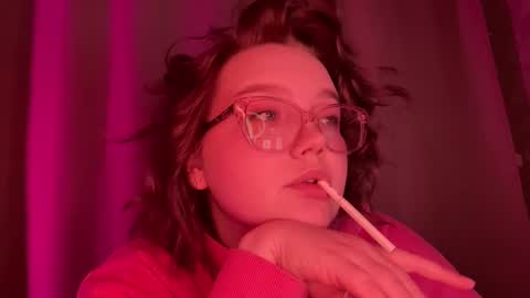 eva_kittenn online show from November 28, 2025, 3:04 pm