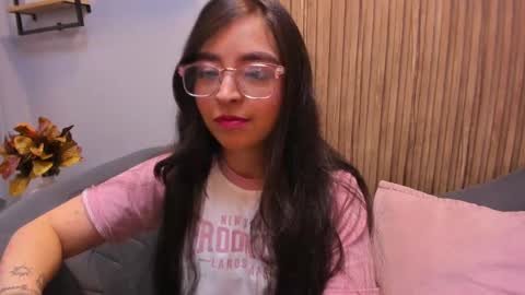 Snapshot of eva_macalliter chatting on January 8, 2025, 2:46 am Angelinne online show from January 8, 2025, 2:46 am