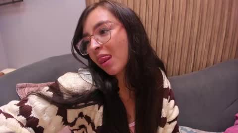 Snapshot of eva_macalliter chatting on January 19, 2025, 8:39 am Angelinne online show from January 19, 2025, 8:39 am