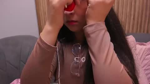 Snapshot of eva_macalliter chatting on January 30, 2025, 3:11 am Angelinne online show from January 30, 2025, 3:11 am