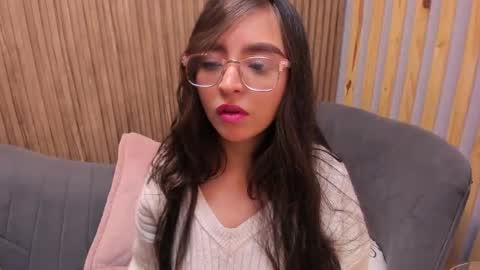 Snapshot of eva_macalliter chatting on February 7, 2025, 3:01 am Angelinne online show from February 7, 2025, 3:01 am