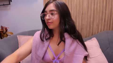 Snapshot of eva_macalliter chatting on February 27, 2025, 6:18 am Angelinne online show from February 27, 2025, 6:18 am