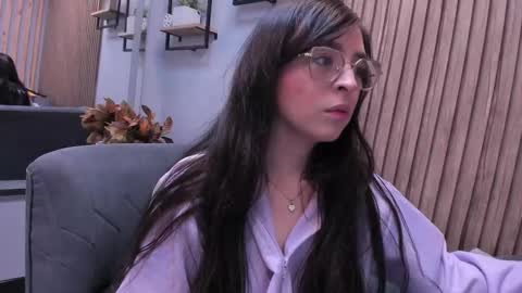 Snapshot of eva_macalliter chatting on September 17, 2025, 2:08 pm Angelinne online show from September 17, 2025, 2:08 pm