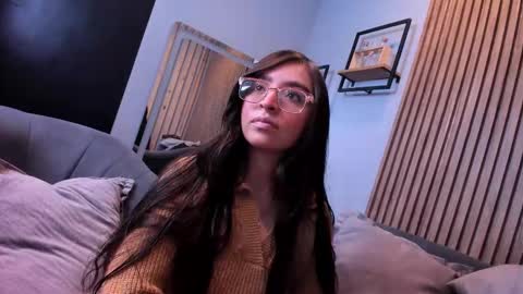 Snapshot of eva_macalliter chatting on September 19, 2025, 10:16 am Angelinne online show from September 19, 2025, 10:16 am