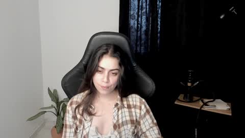 Snapshot of eva_monn chatting on January 5, 2025, 9:47 pm eva_monn online show from January 5, 2025, 9:47 pm