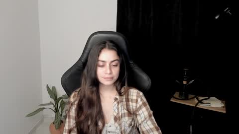 Snapshot of eva_monn chatting on January 6, 2025, 12:48 am eva_monn online show from January 6, 2025, 12:48 am