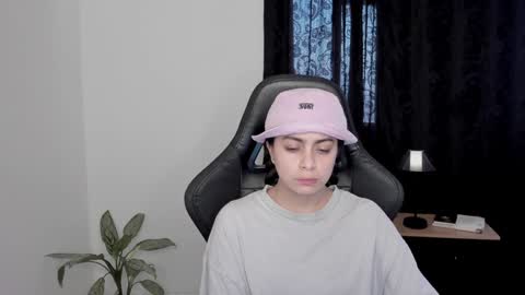 Snapshot of eva_monn chatting on January 14, 2025, 3:57 pm eva_monn online show from January 14, 2025, 3:57 pm