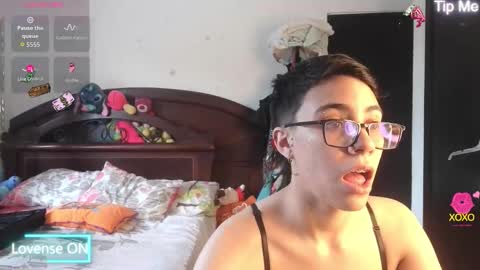 Eva cute online show from September 26, 2025, 7:29 pm