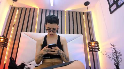 Eva cute online show from November 3, 2025, 5:47 pm