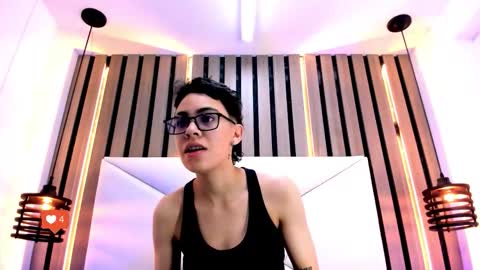 Eva cute online show from November 16, 2025, 1:06 pm